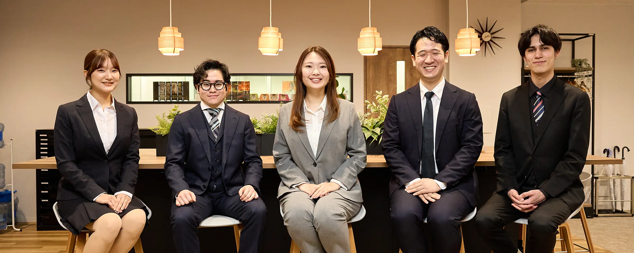 IB Academyスタッフ集合写真
